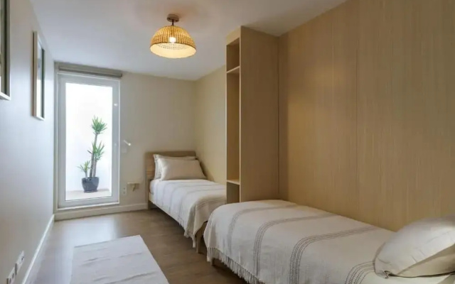 Peixeira Studios and Apartments