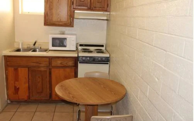 The Sunland Motel