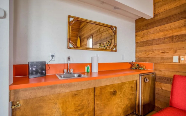 Retro Retreat