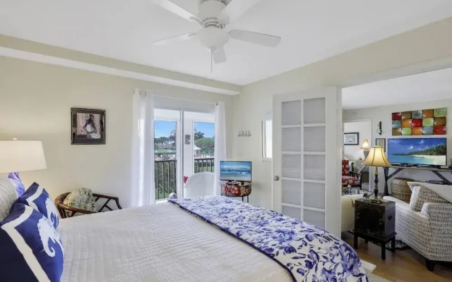 Island-style Condo With Pool, spa and Steps to Beach