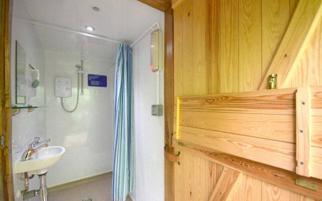Keepers Cosy, Shepherds Hut , Alresford 491853