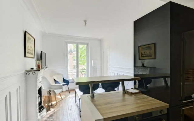 Modern Apartment nr Sacré Coeur for 6p