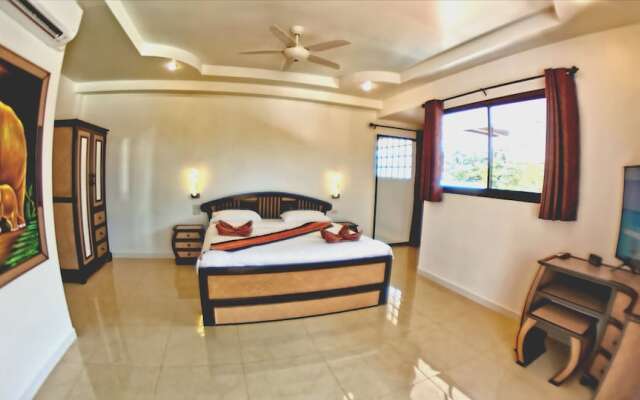 GOLDLAND Luxury Villa Pattaya 8 Bedrooms 1