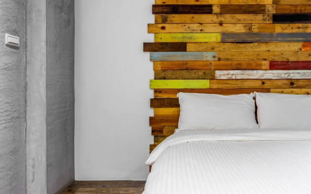 l-stack B&B