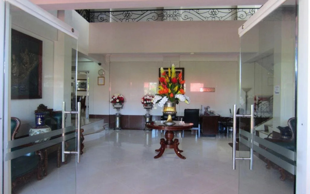 Emiramona Garden Hotel