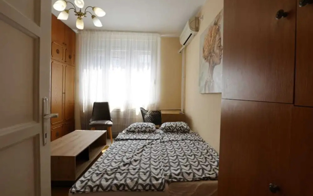 Belgrade Center Apartment Admiral