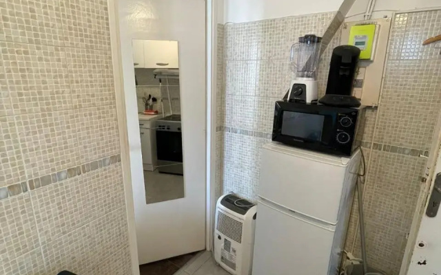 20m2 Apartment, Metro line 7,direct to Louvre & Opera
