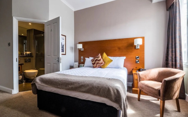 Red Lion Hotel