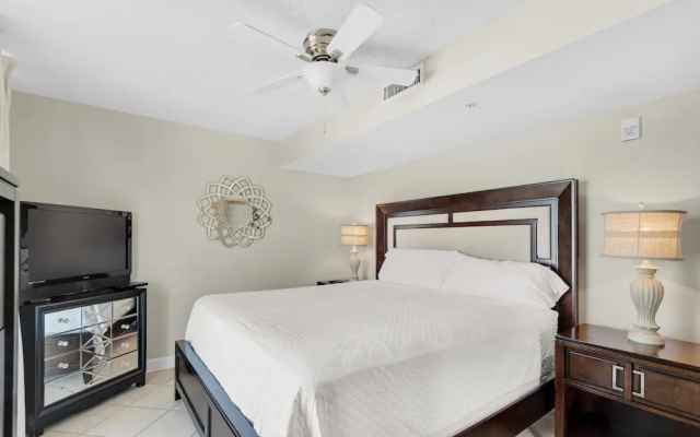 Pelican Beach Resort 801
