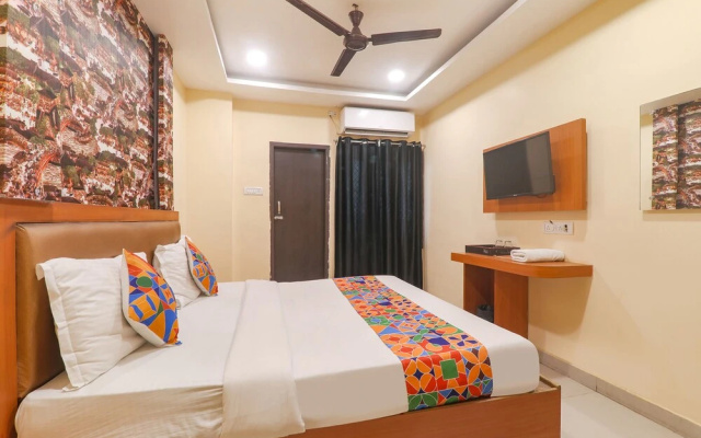 Fabhotel Swarn Banquet