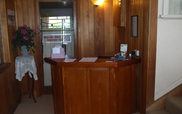 Warburton Lodge