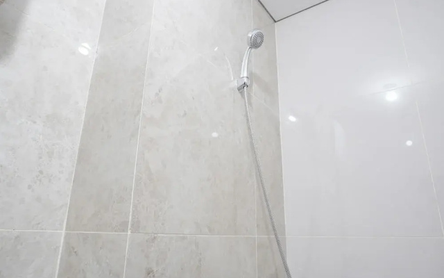 Luxurious 2Br At Transpark Cibubur Apartment