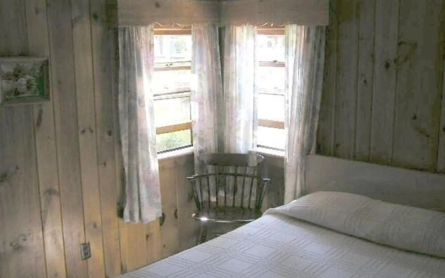 Lazy E Motor Inn