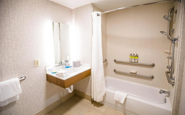 Holiday Inn Express & Suites Knoxville-Farragut by IHG