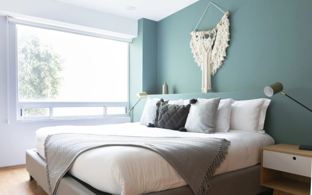 Capitalia Chic and Stylish Flat