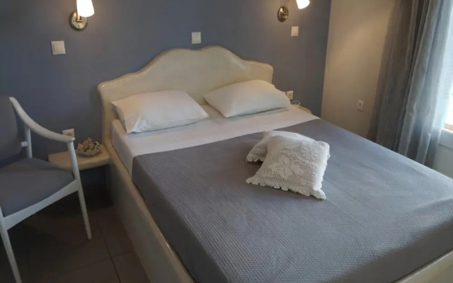 Eleni House
