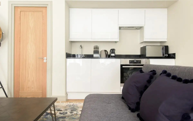 The Mayfair Parade - Trendy 1bdr Pied-a-terre in Central London
