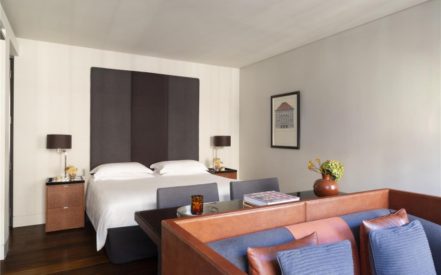 Grosvenor House Suites