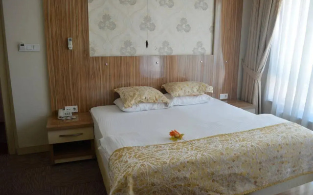 Yildirim Hotel