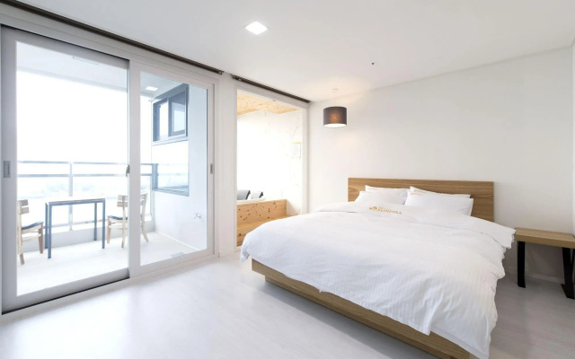 Yeosu Sun Hill SPA Pension