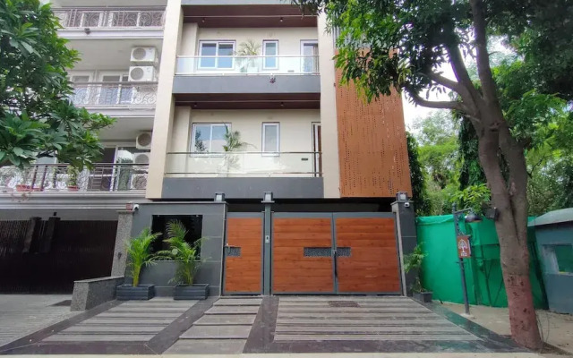 Let'stay DLF Phase- 1, Gurugram