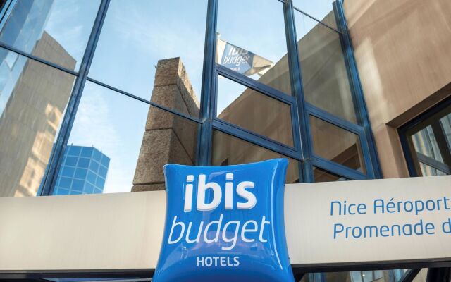 Отель ibis budget Nice Aeroport Promenade des Anglais вид на фасад
