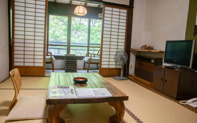Houshi Onsen Chojukan