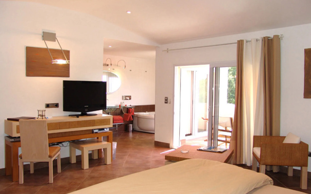 Private Hotel - Adults Only