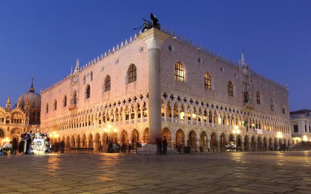 Отель Il Moro di Venezia Италия, Венеция - 3 отзыва об отеле, цены и фото номеров - забронировать отель Il Moro di Venezia онлайн вид на фасад