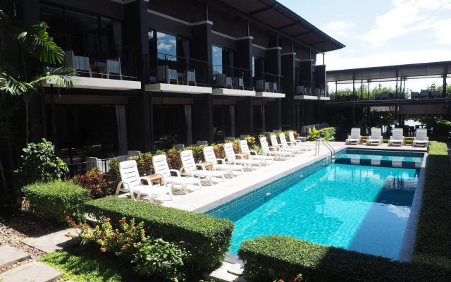Курортный отель LaLune Beach Resort