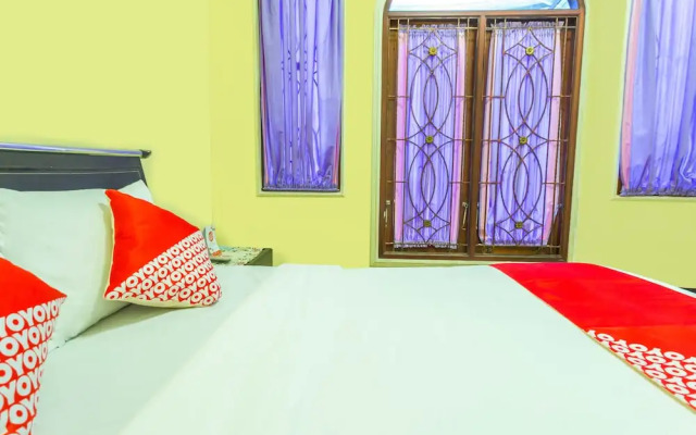 OYO 2848 Senaz Guesthouse