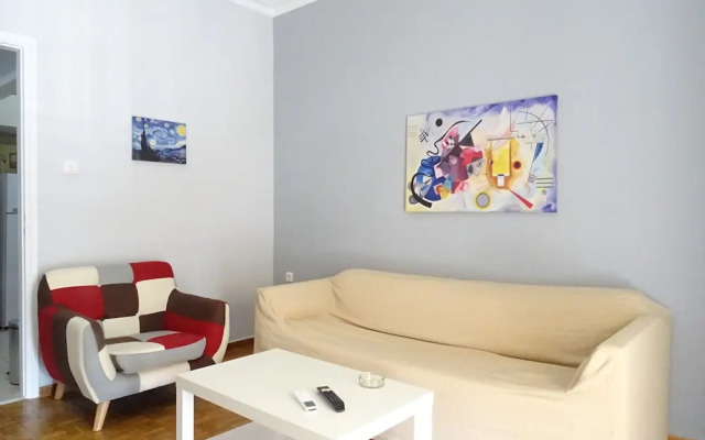 Nice flat near metro Syngrou Fix