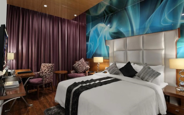 The Elanza Hotel
