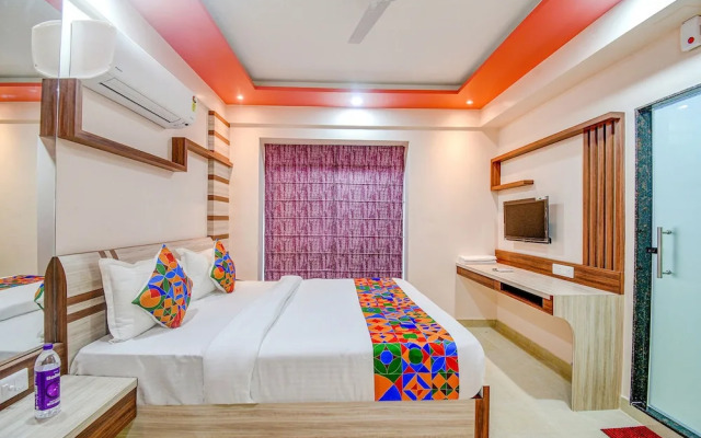 Fabhotel The Lily