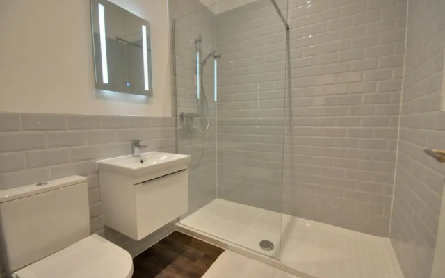 Kahuna - Modern 1 Bedroom Apartment