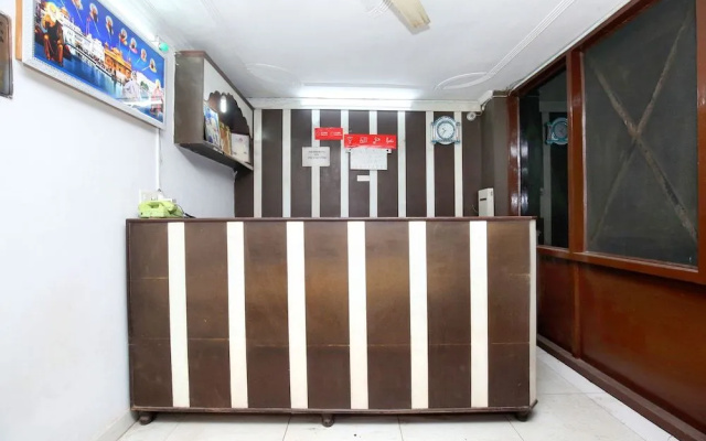 Oyo 24095 Radha Swami Guest House