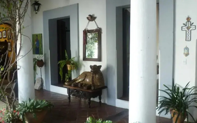 Casa Felipe Flores