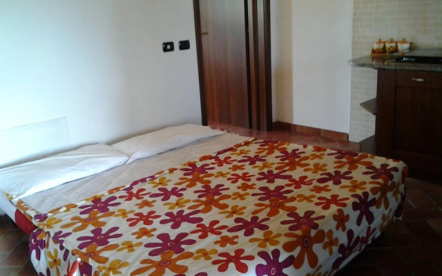 Mimosa Apartment in a No Kids Farm House