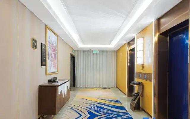 Vienna International Hotel (Shanxian Huxi Park)