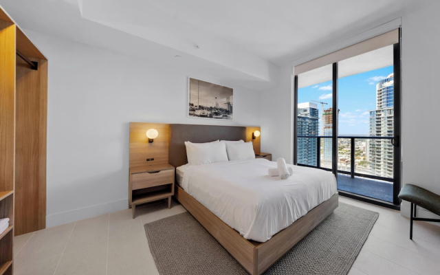 2-BD Condo in - Skyline & Ocean Views