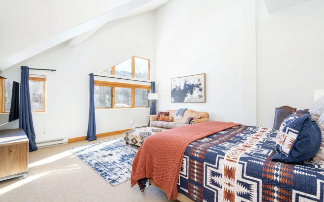 Bear Creek Lodge 408 4 Bedroom Condo by Alpine Lodging Telluride