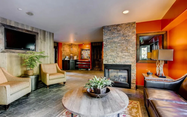 Westwind 109 1BD 1.5ba Gold Condo