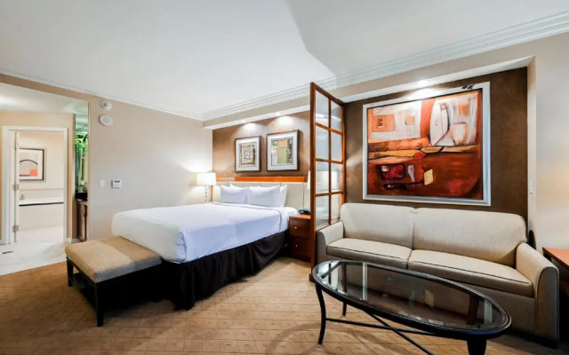StripViewSuites Two Bedroom at Signature
