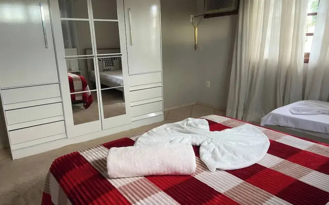 Casa Ampla piscina para ate 16 hospede