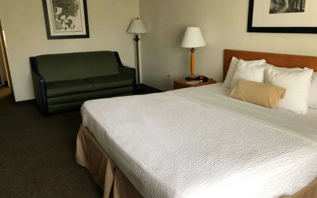 Capital Plaza Hotel