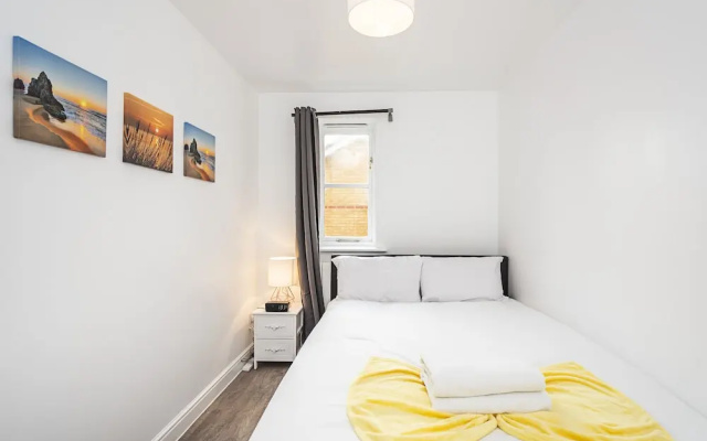 Modern 2 Bedroom Lewisham Apartment