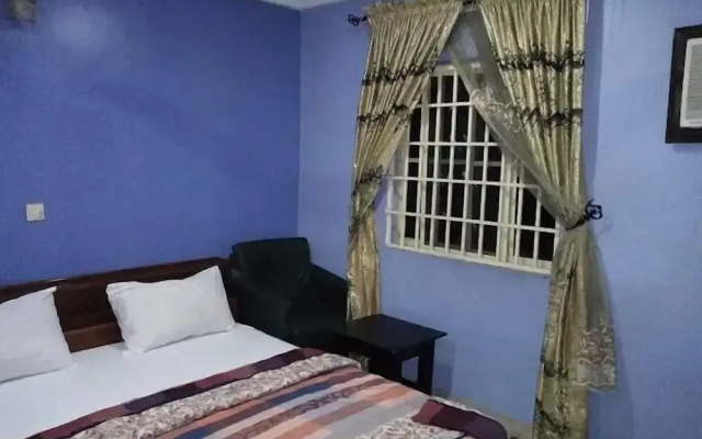 Exclusive Isno Hotel