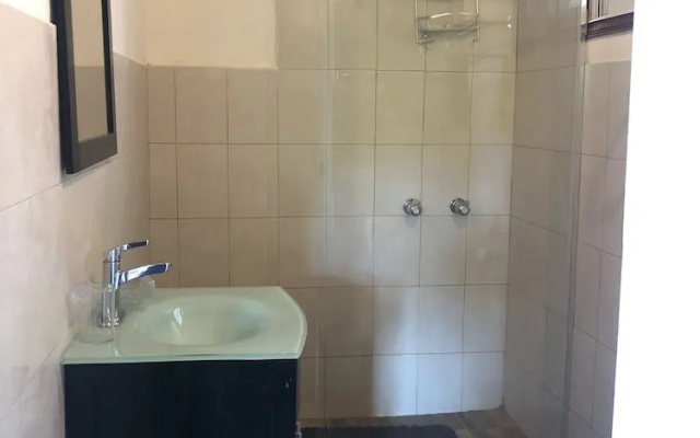 Chez Max, Cadras Haiti