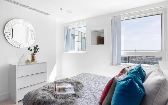Lincoln Plaza Two-Bedroom Apartments