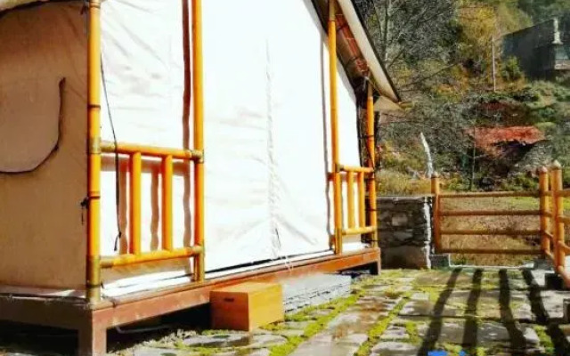 Tengri Khagan · Weizhou Manor